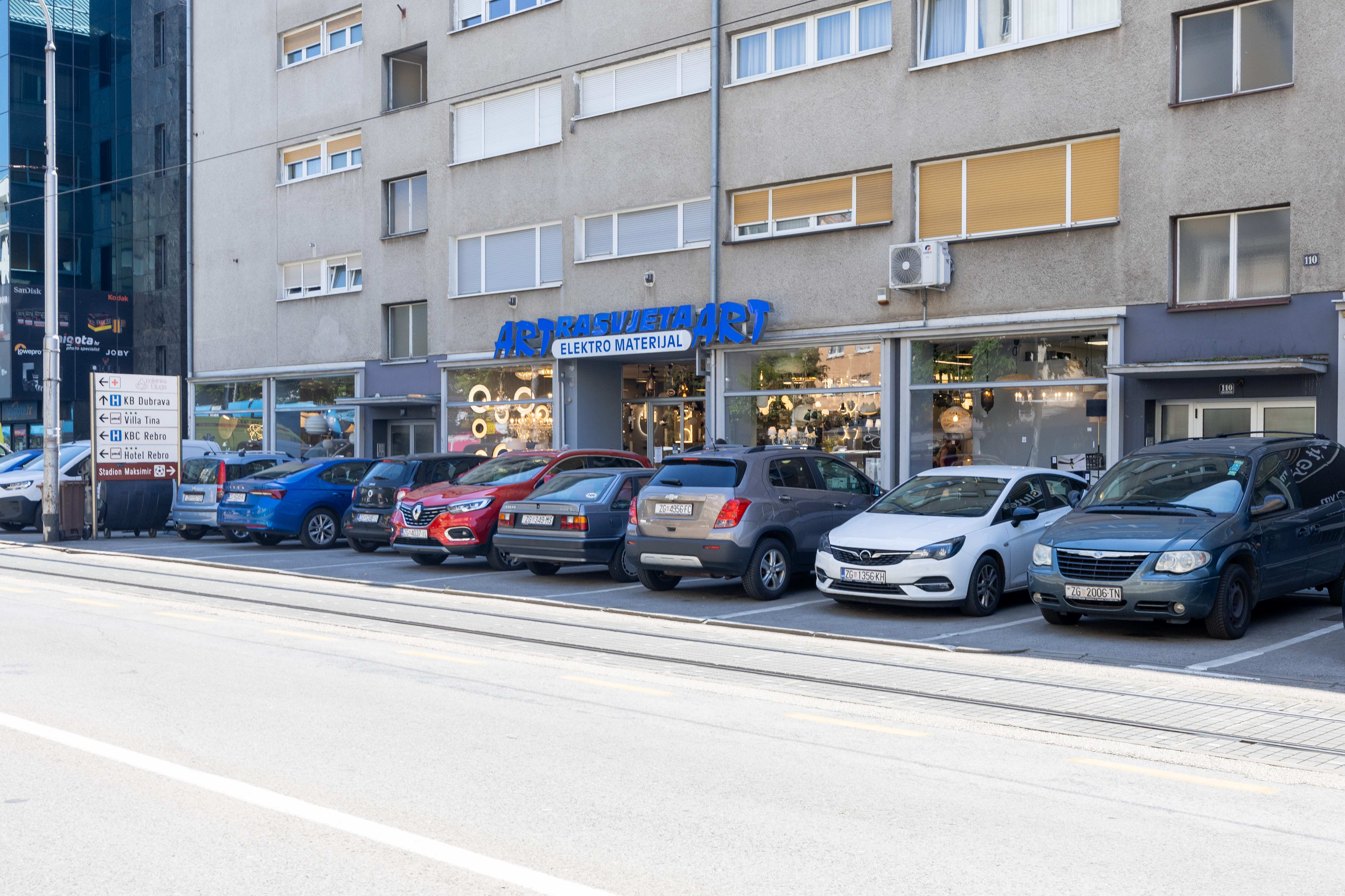 Art- rasvjeta Maksimirska Salon rasvjetnih tijela, lustera i LED rasvjete