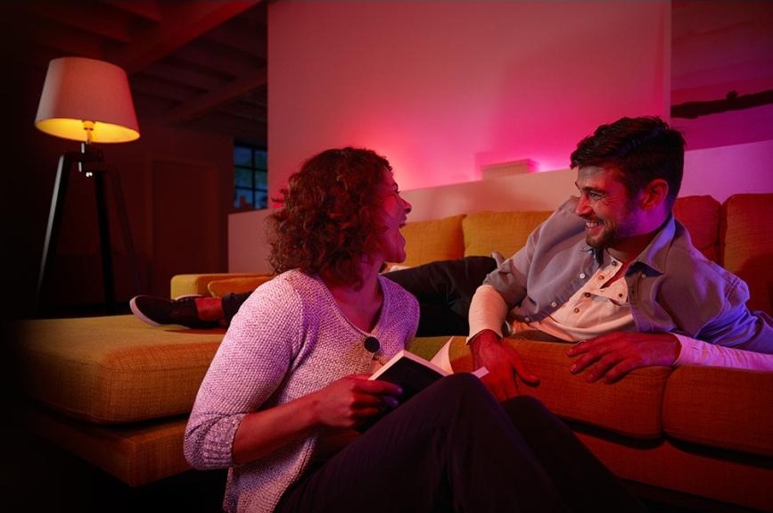 LED žarulja za dimanje Philips Hue White and Color Ambiance GU10