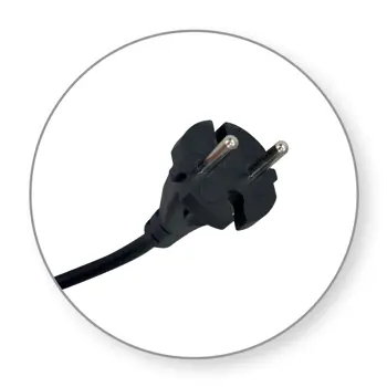 272-502 Priključni kabel 10 A 250 V ~ 2200 W, crni