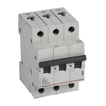 AUTOMATSKI OSIGURAČ 3P B32A LEGRAND