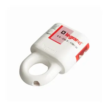 050166 UTIČNICA 2P/6A/230V MAX.1380W BIJELI #