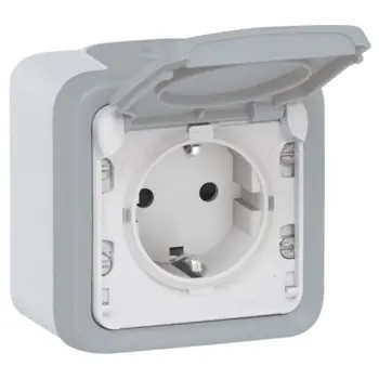 69733 UTIČNICA 2P+E/16A/250V  IP55 N/Ž PLEXO