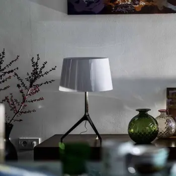 foscarini-lumiere-xxs-stolna-lampa-sivacrni-krom-43647-02121148.webp