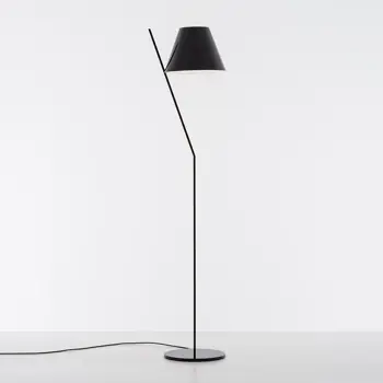 LA PETITE STAJAĆA LAMPA CRNA E27 12W 2700K 872lm