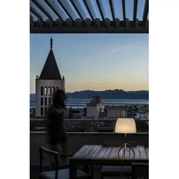 lumiere-gran-e27-stolna-lampa-prigusiva-boja-sampanjca-toplo-85166-02121107.webp