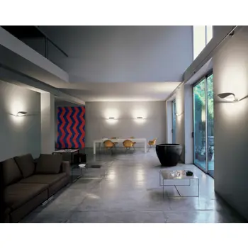 mesmeri-zidna-svjetiljka-artemide-60507-02170855.webp