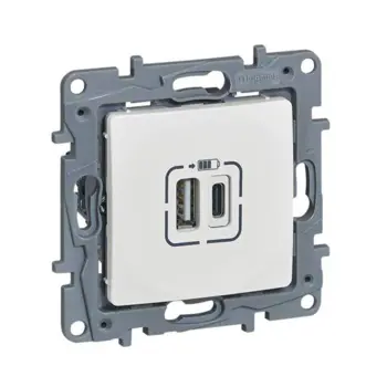NILOE UTIČNICA 2XUSB A+C 3A BIJ
