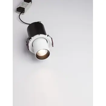pin-ugradbena-svjetiljka-bijela-12w-720lm-3000k-ip32-57209-02131156.webp
