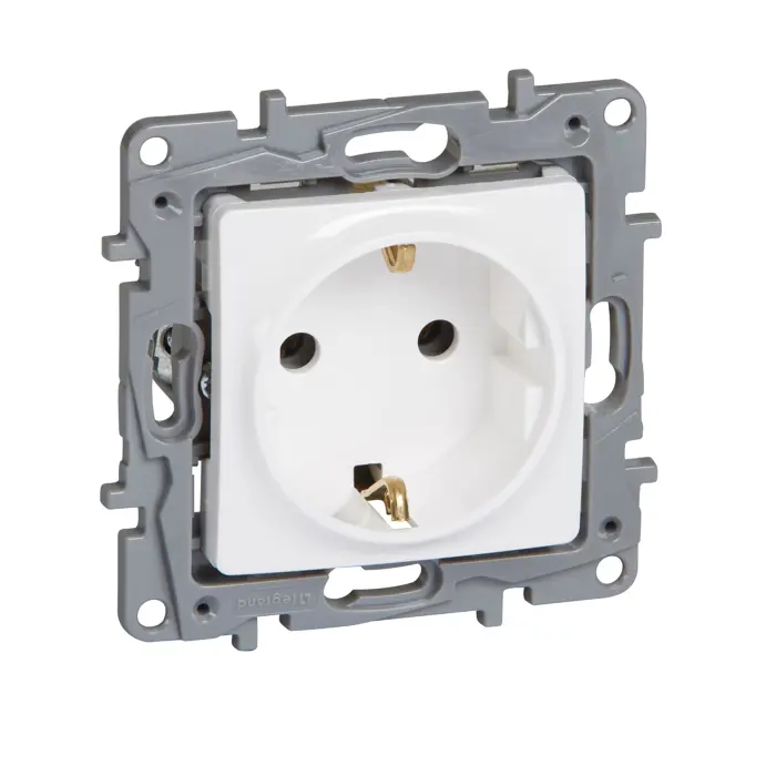 764539 NILOE UTIČNICA 2P+E/16A/250V BIJELA BEZ ZAŠTITE