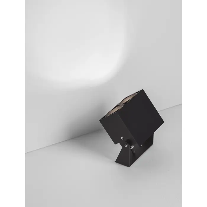 ANDER VANJSKA PODNA LED SVJETILJKA 10Watt 604Lm IP65 CCT 3000-4000-5000K CRNA