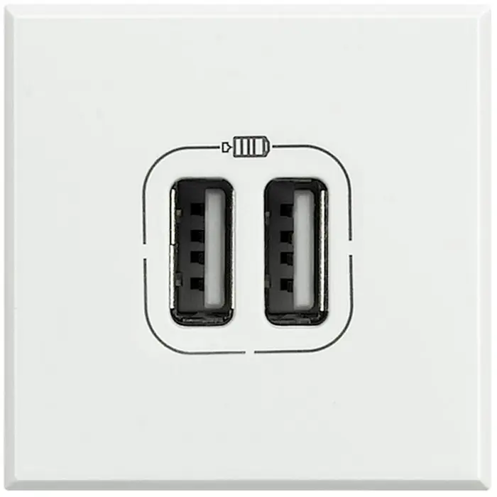 axolute-usb-uticnica-1550750ma-2m-84773-10026179.webp