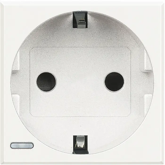 axolute-uticnica-2pe16a250v-2m-white-67217-04010334.webp