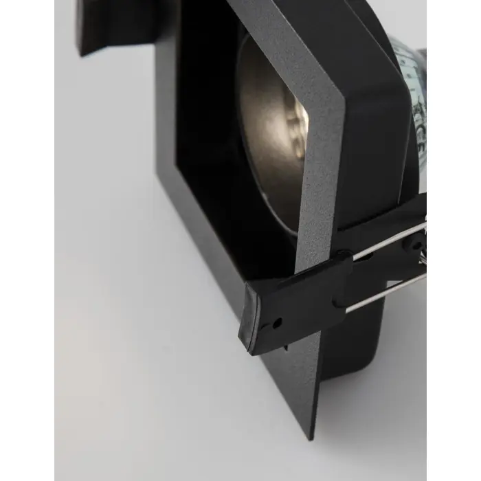 CEDI UGRADBENA SVJETILJKA GU10 CRNA GU10 1x10 Watt IP20 220-240 Volt