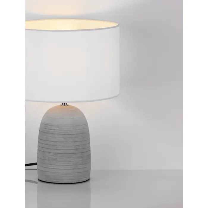 CHEMPO STOLNA LAMPA E27 IP20/SIVA