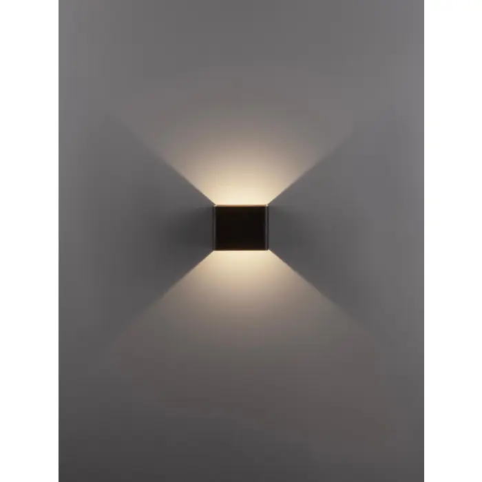 EPIC ZIDNA LAMPA LED 6W/3000K/579lm/IP20/CRNA