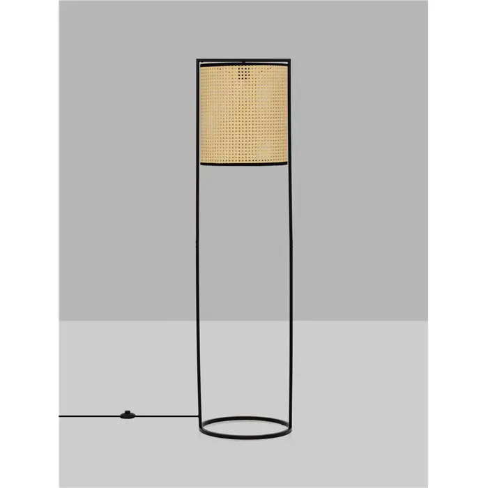 erto-stajaca-lampa-e2712w-crna-11877-02026526.webp