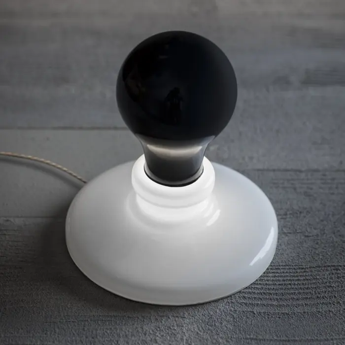 foscarini-stolna-lampa-sa-zaruljom-crna-68080-02121090.webp