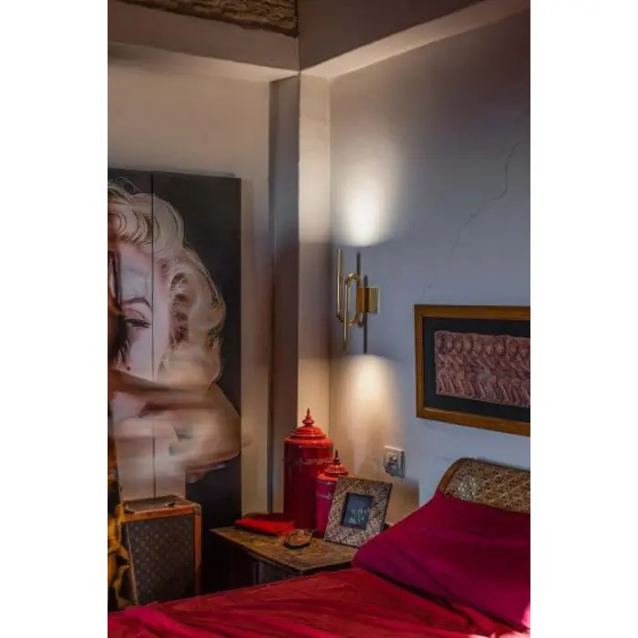 FOSCARINI TOBIA ZIDNA LAMPA S UTIKAČEM CRNA