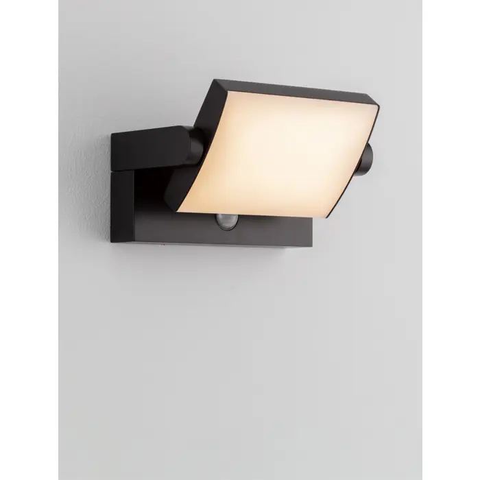 GERBER ZIDNA LAMPA LED 3000K 1261lm IP54 CRNA