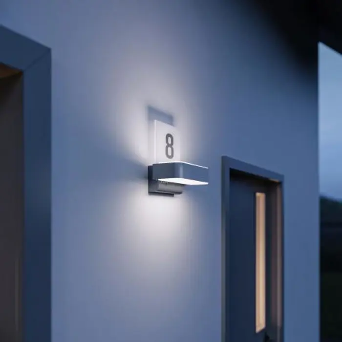 LED VANJSKA ZIDNA SVJETILJKA SA SENZOROM L 820 SC ANTRACIT 9,8W 3000K 679lm