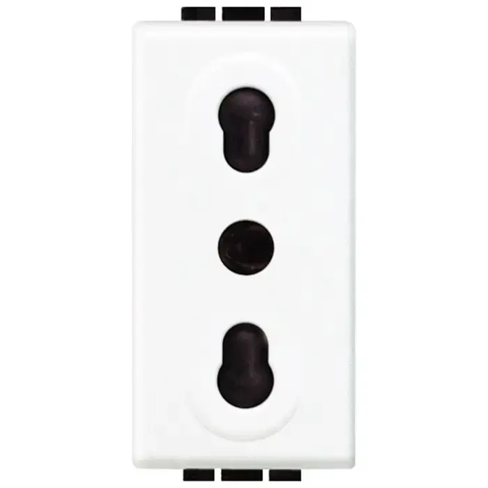 livig-light-uticnica-2pe16a250v-1m-bijela-22339-10024009.webp