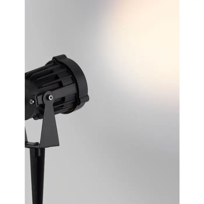 QUICK PODNI REFLEKTOR LED 13 Watt 220-240 Volt 1160lm 2700K IP65